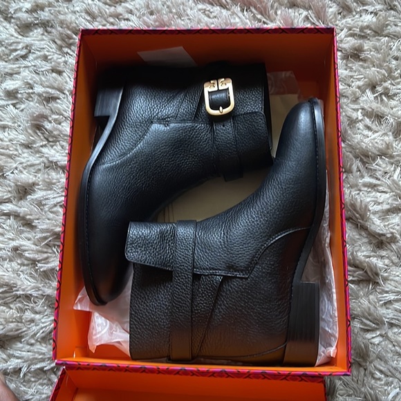 Tory Burch Brooke Ankle Bootie - Picture 11 of 12